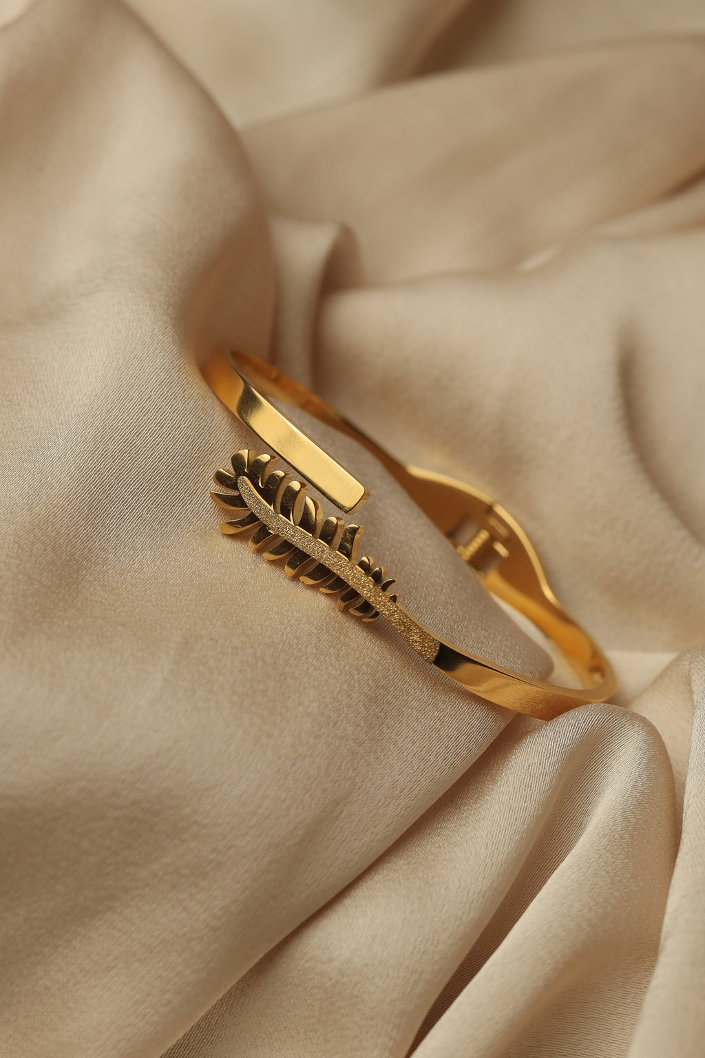 Feather Slim Bracelet