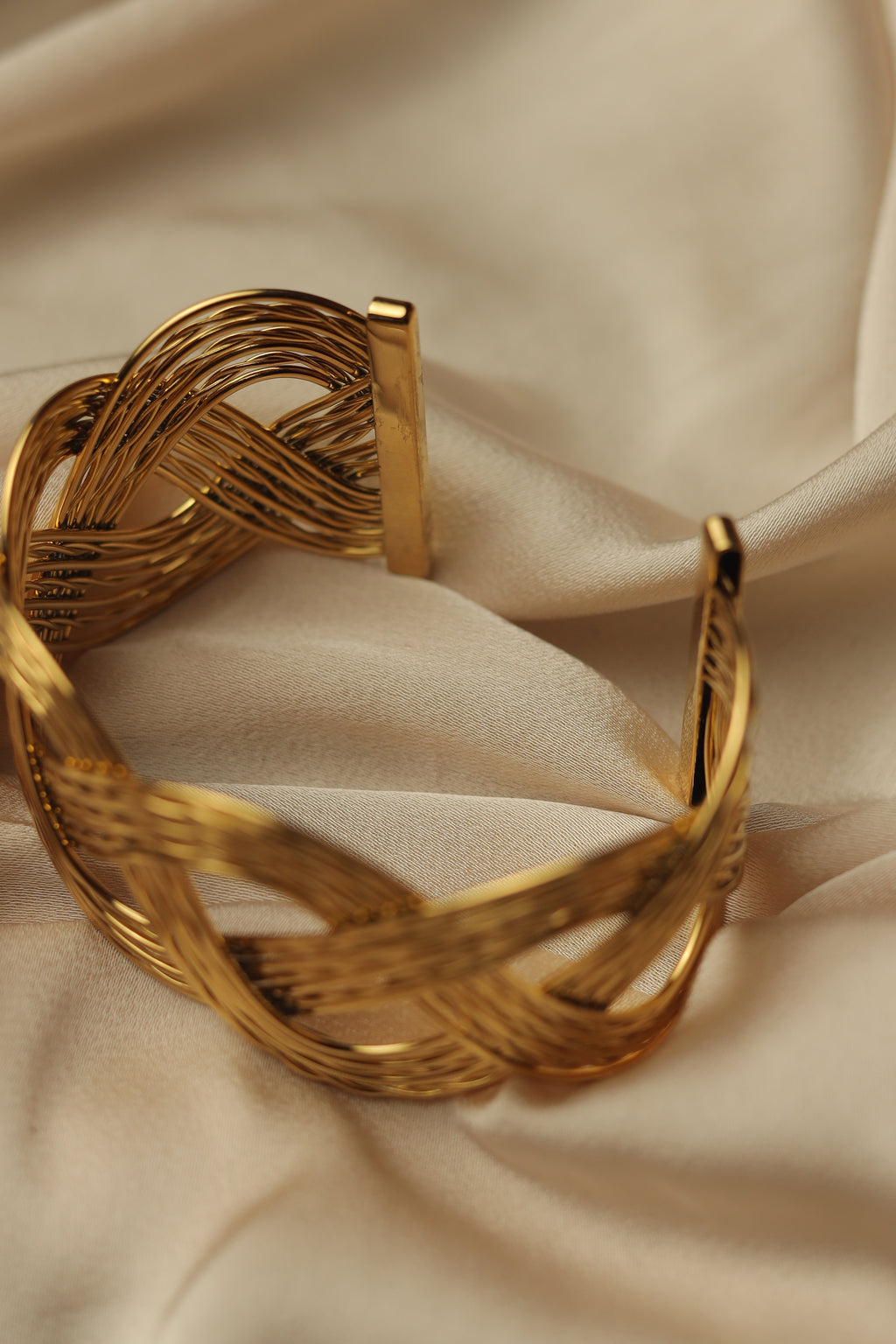 Criss Cross Broad Bracelet