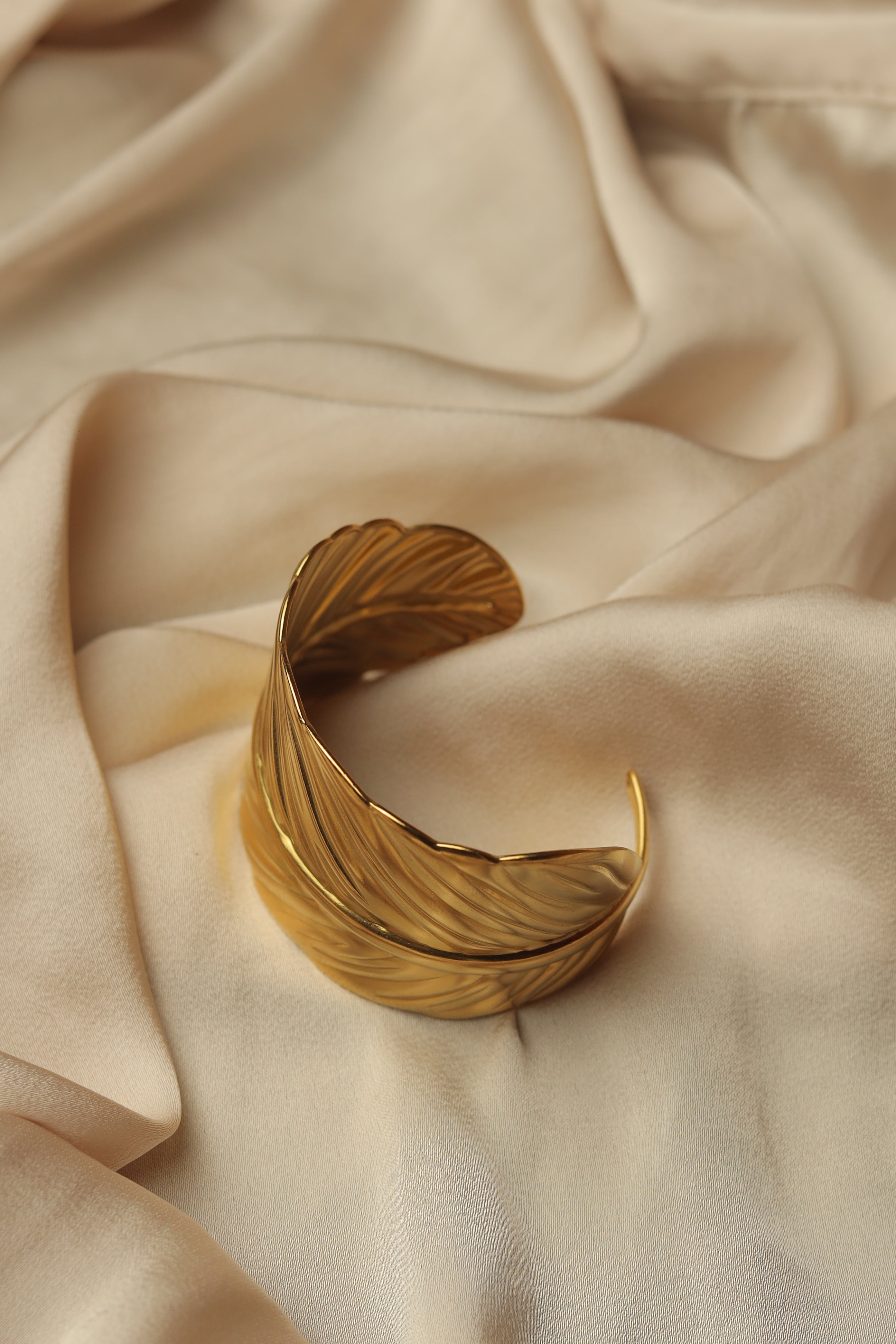 Leaf Broad Bracelet