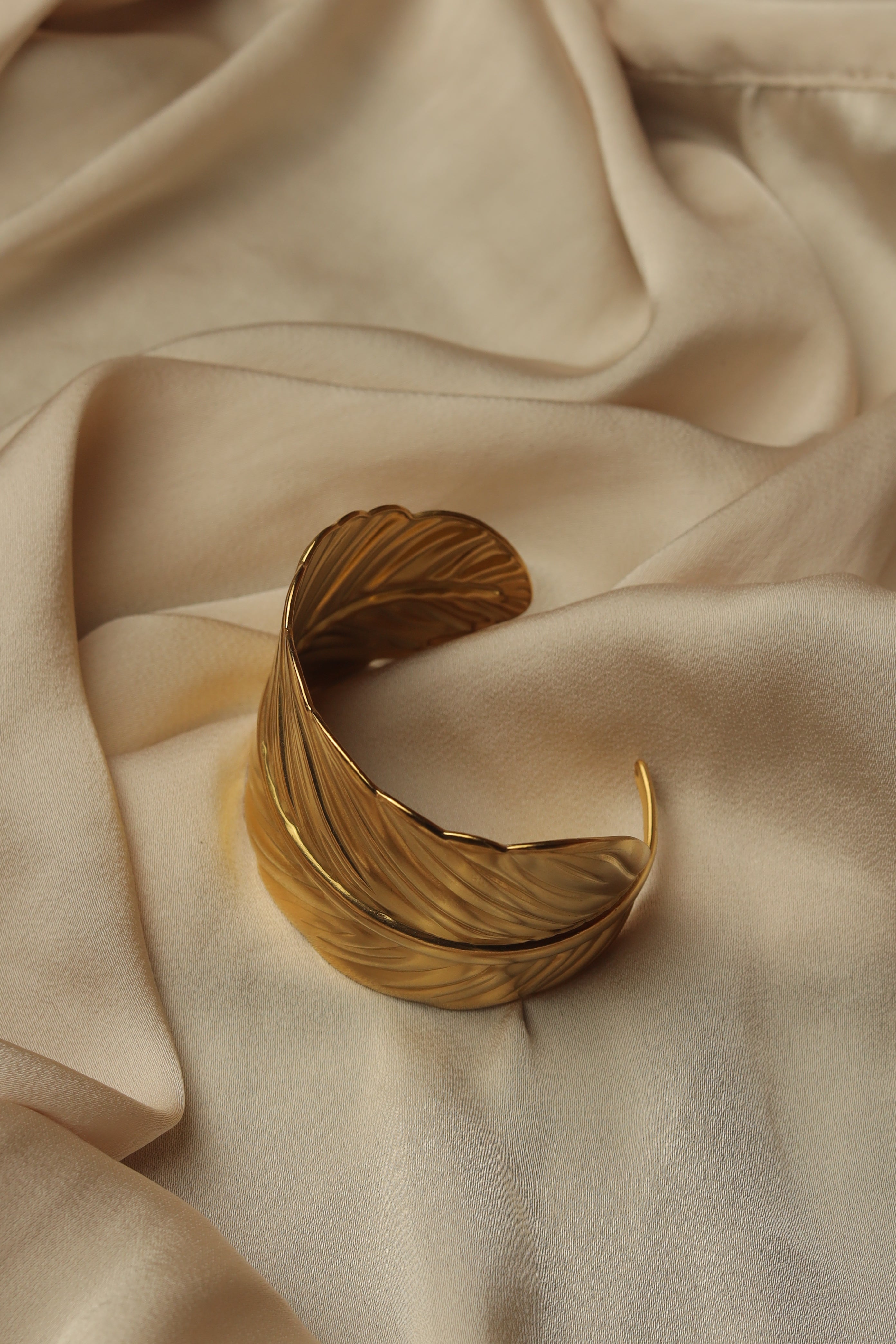 Leaf Broad Bracelet