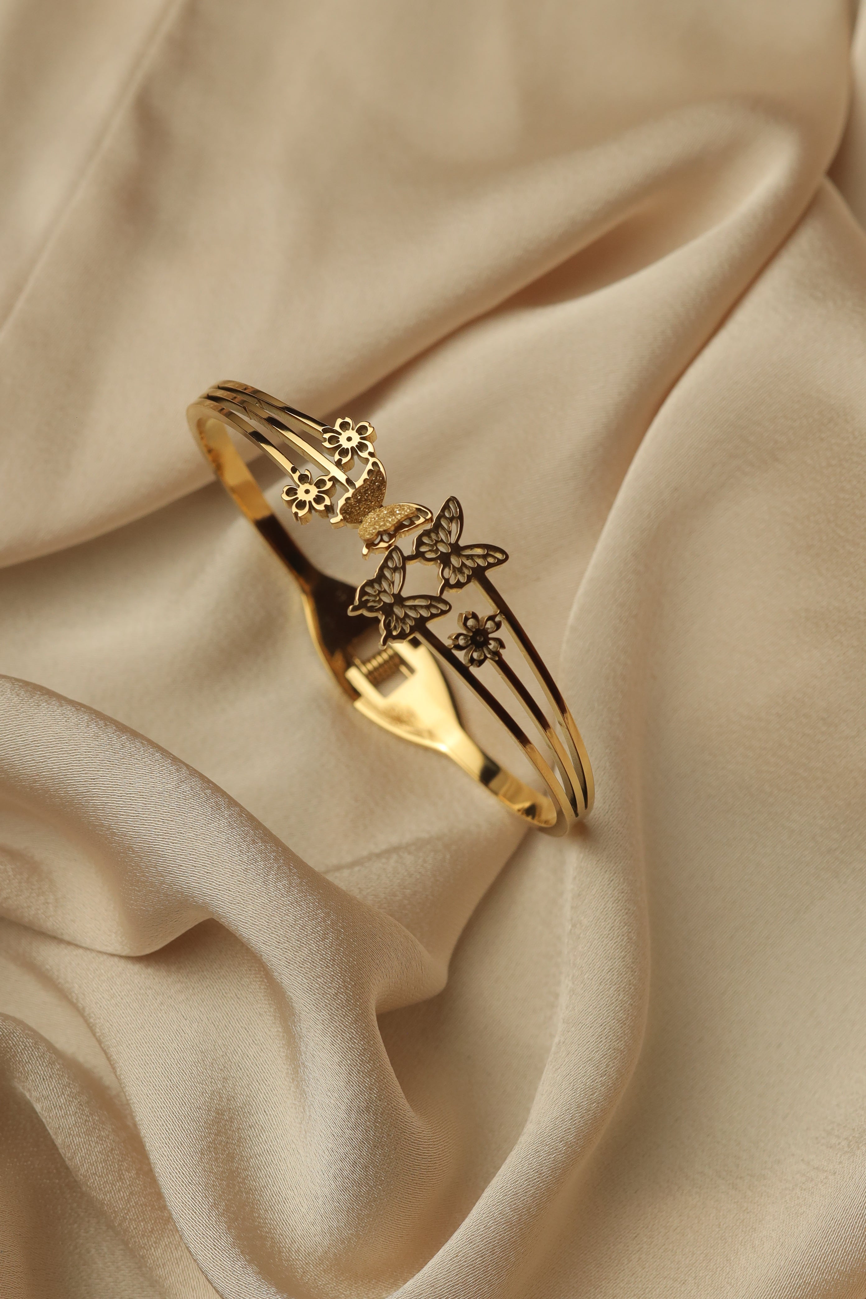 3 Butterflies Slim Bracelet