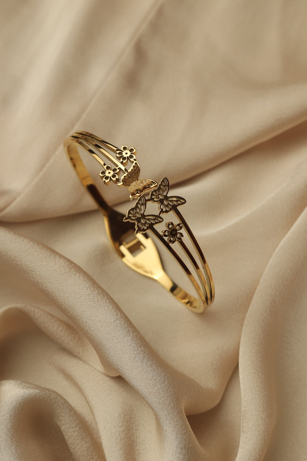 3 Butterflies Slim Bracelet