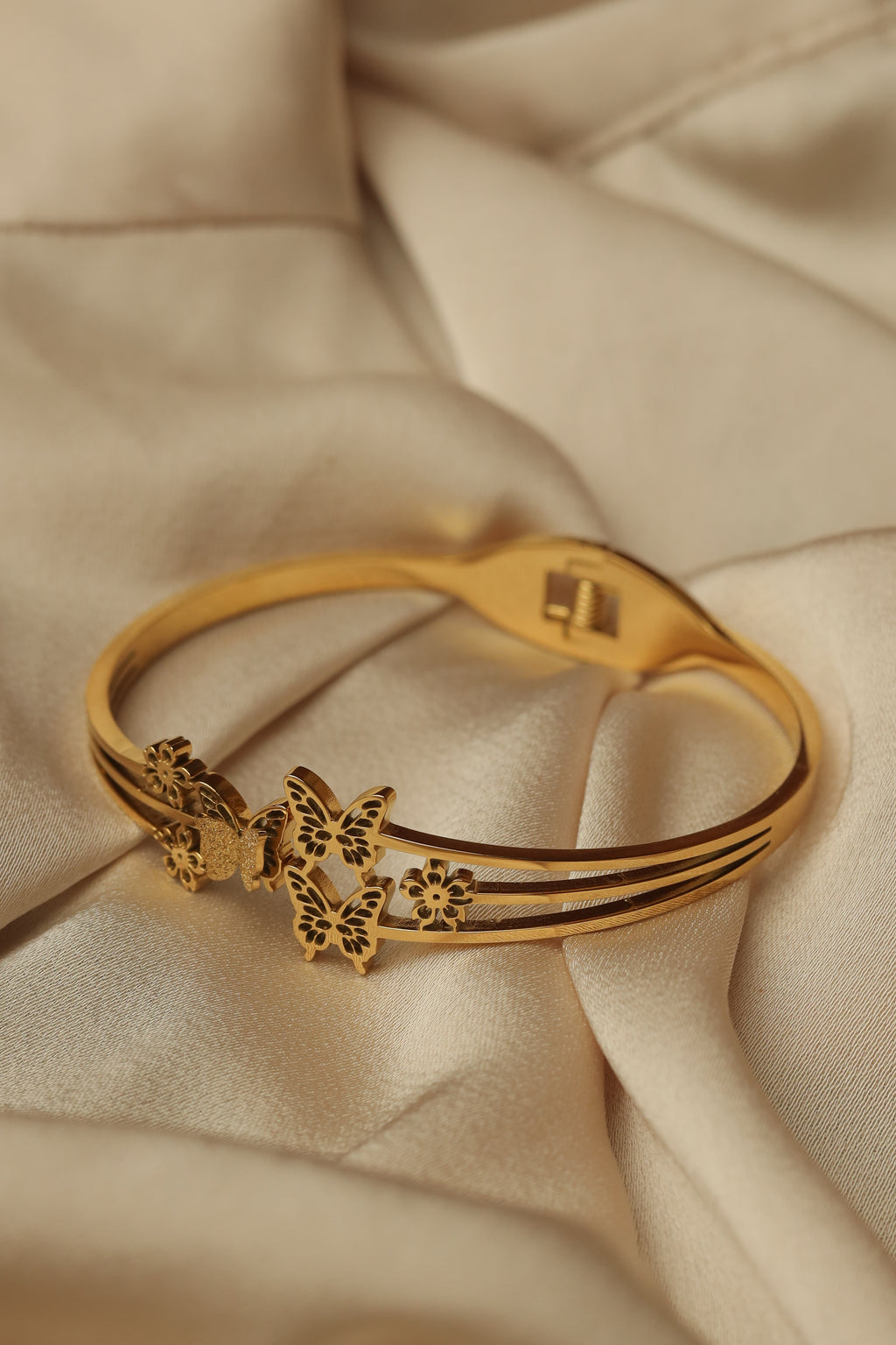 3 Butterflies Slim Bracelet