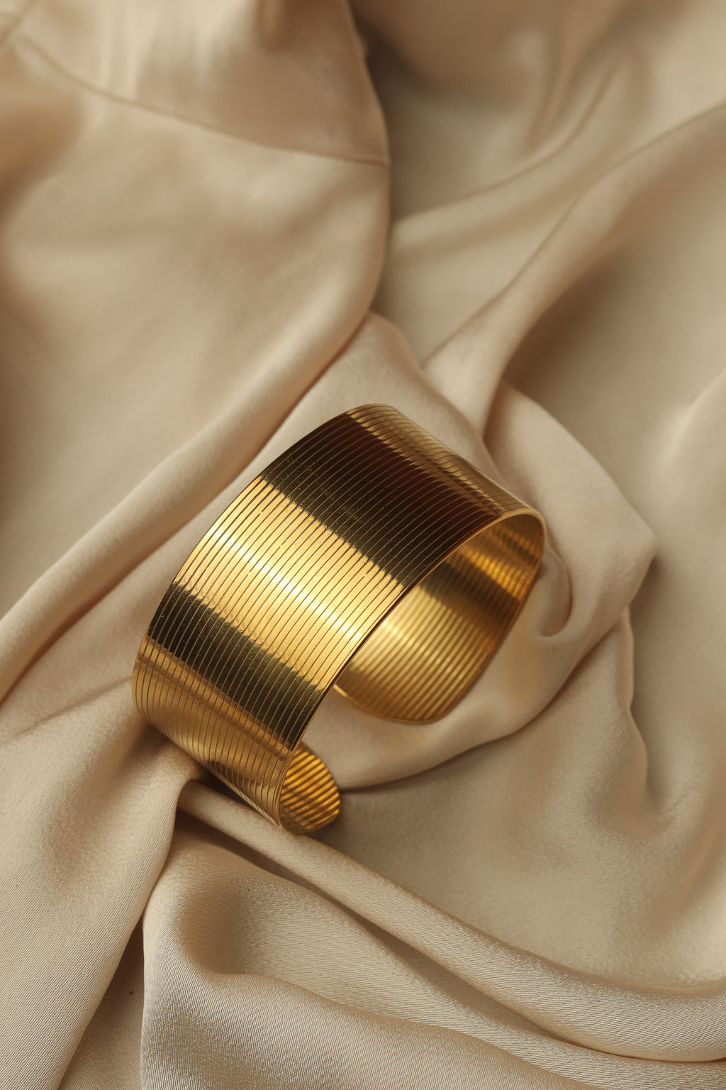 Slim Line Broad Bracelet