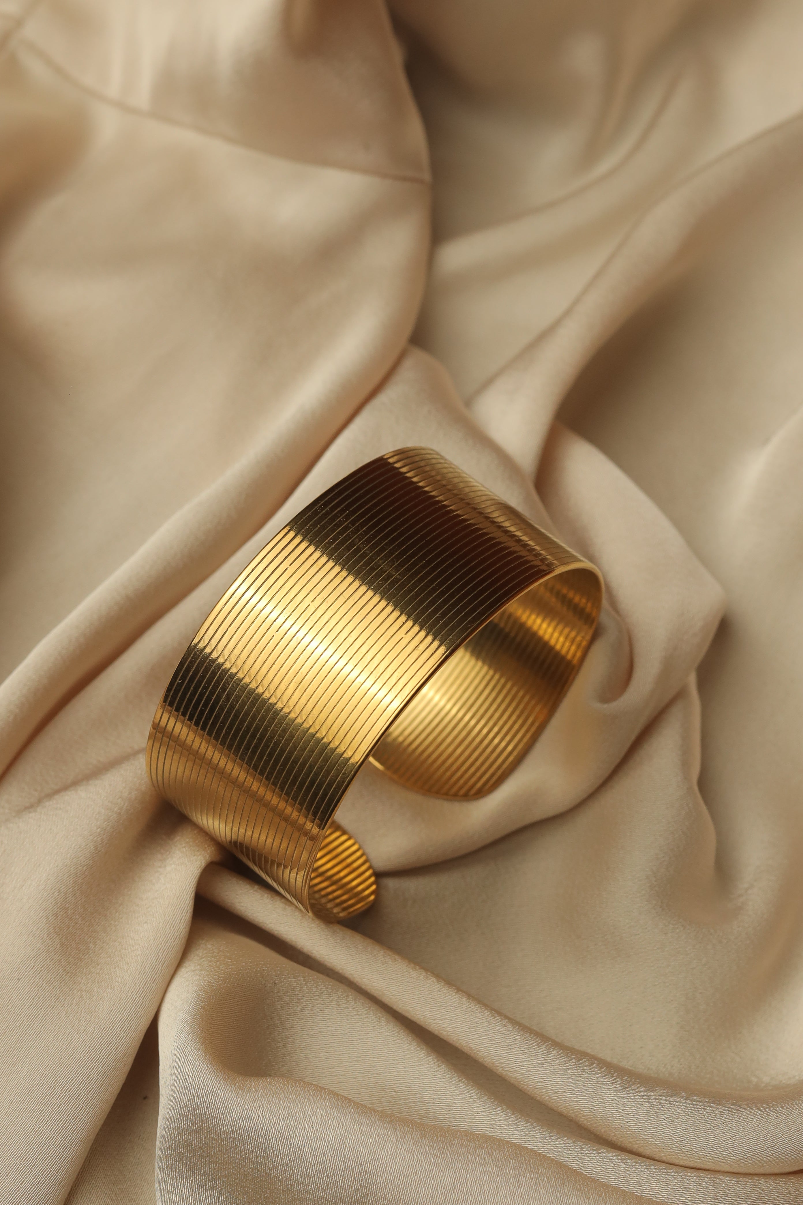 Slim Line Broad Bracelet