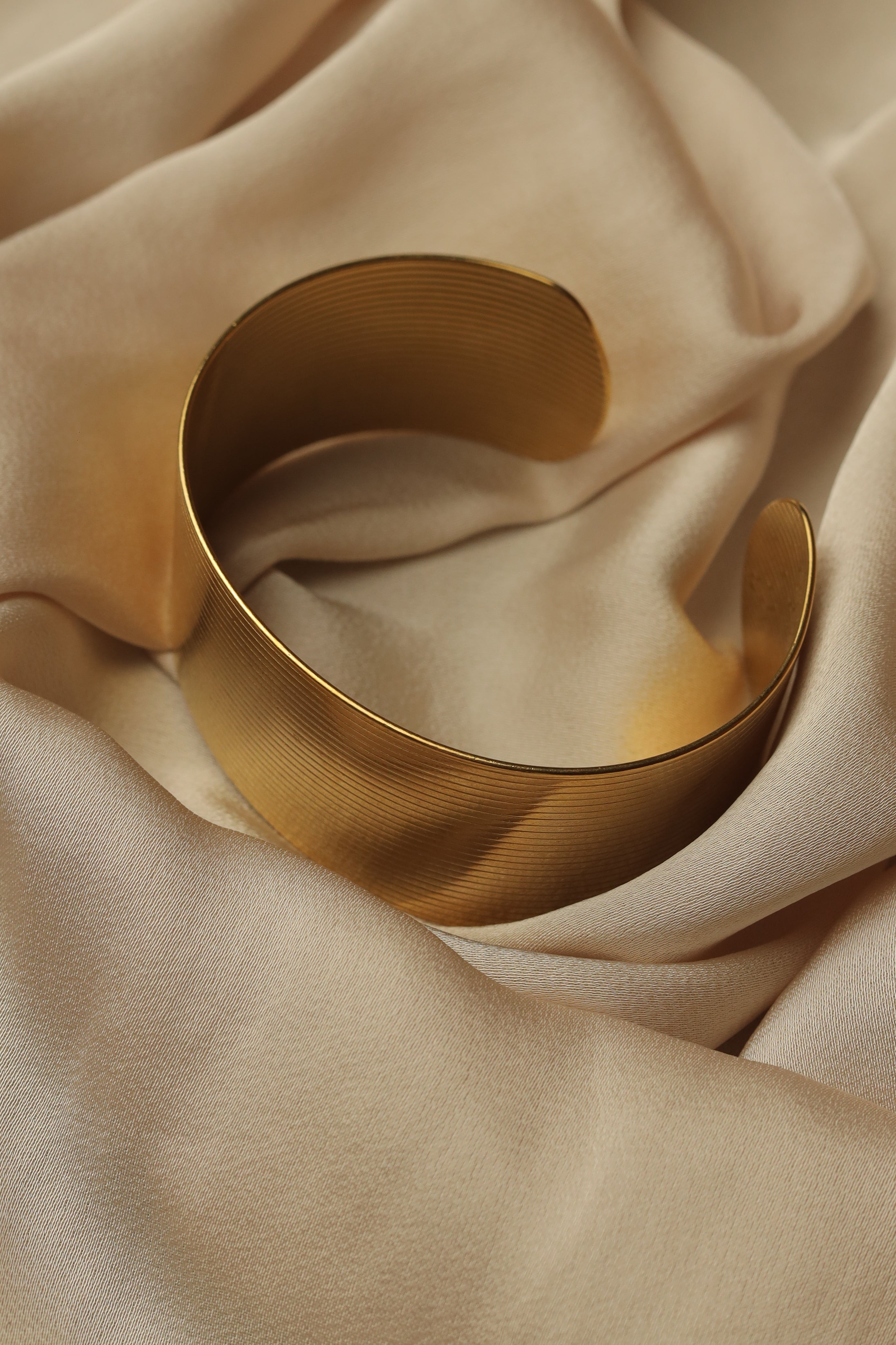 Slim Line Broad Bracelet
