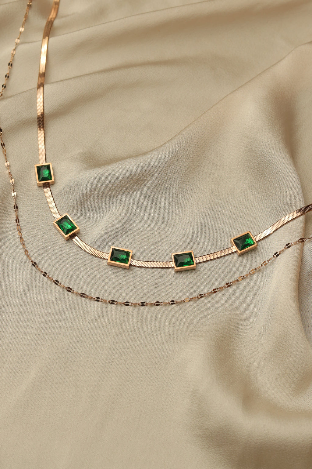 Emerald Double Layered Serpent