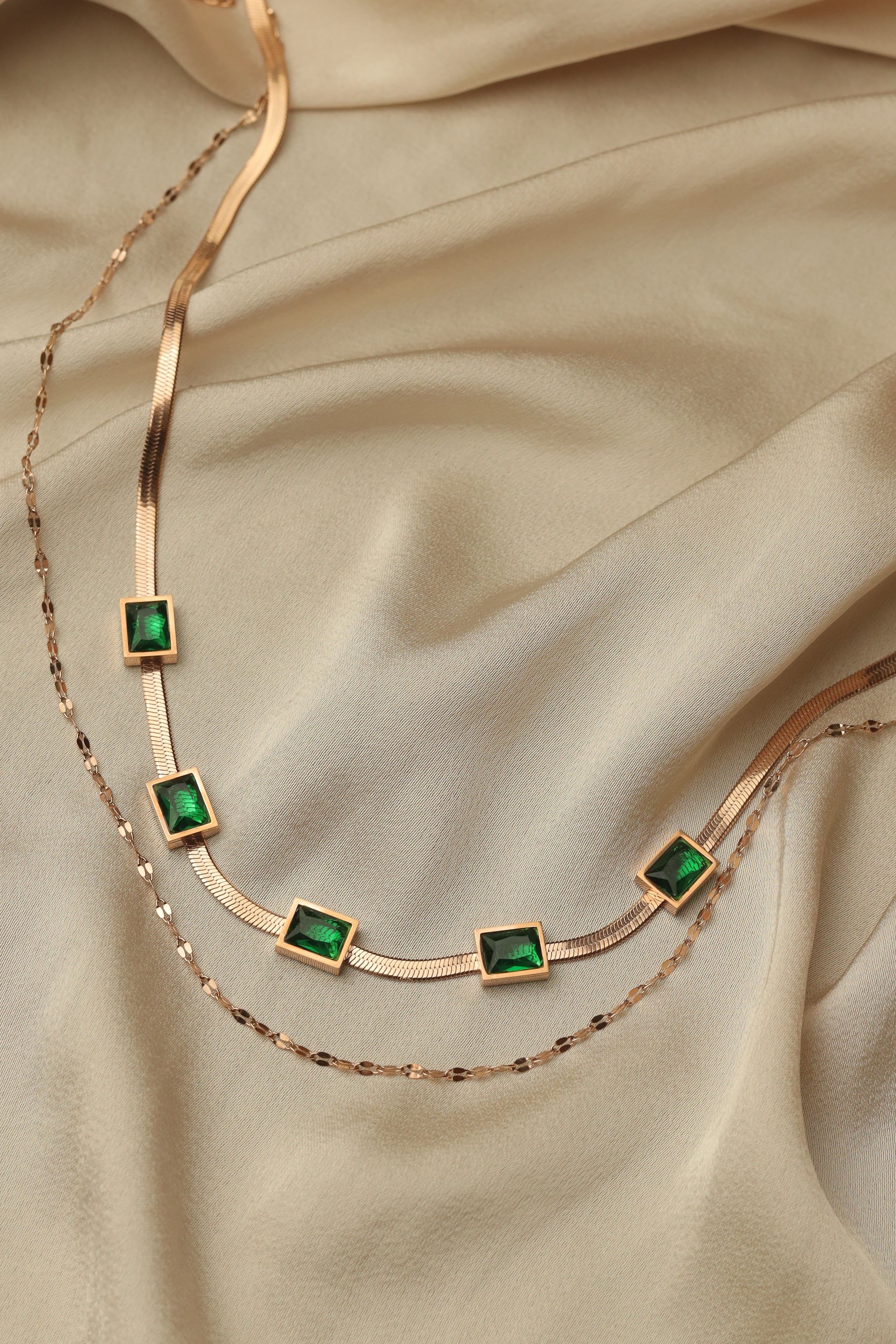 Emerald Double Layered Serpent
