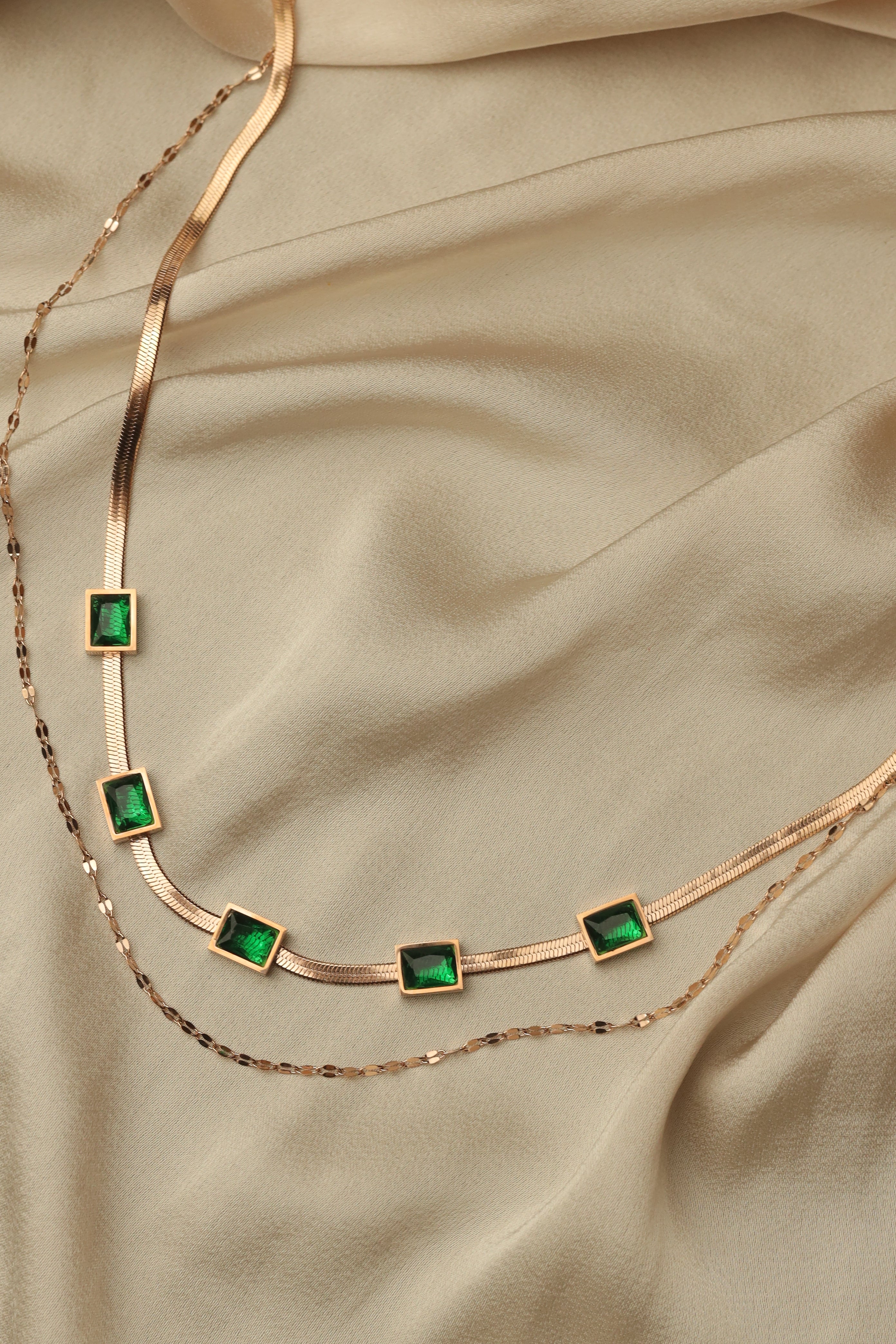 Emerald Double Layered Serpent